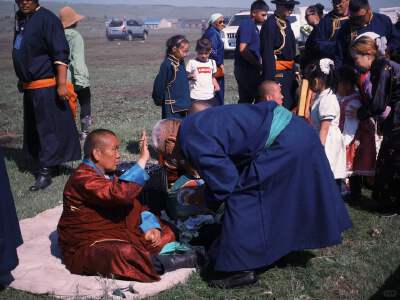 Worshiping Aobao