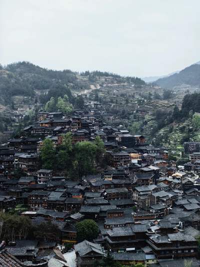 Xijiang Qianhu Miao Village (Four segments by electric car)