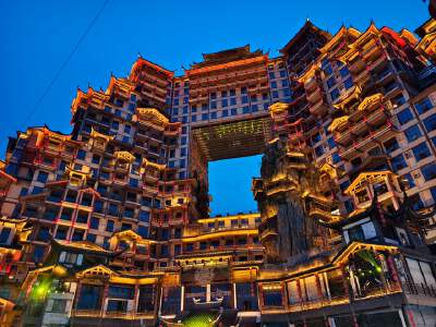 Night tour of the 72 Wonderful Towers