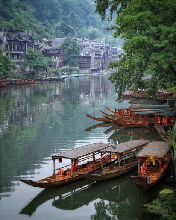Zhangjiajie > Fenghuang（Approx. 3hrs Drive)