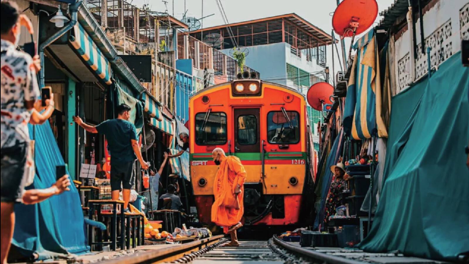 3D2N Bangkok - Damnoen Saduak Floating Market