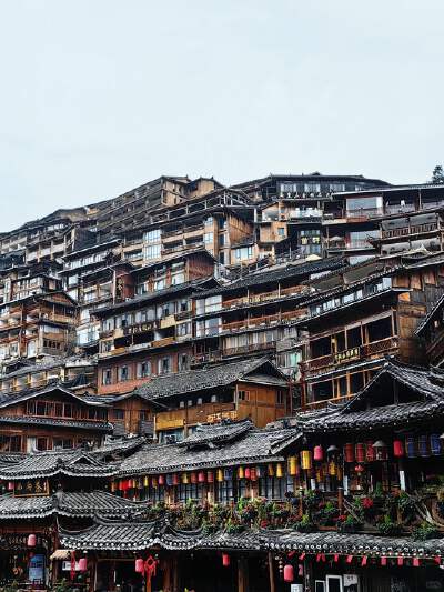 Xijiang Qianhu Miao Village (Four segments by electric car)