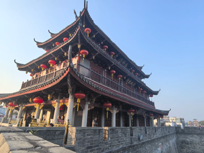 Guangji Gate Tower & Riverside Promenade