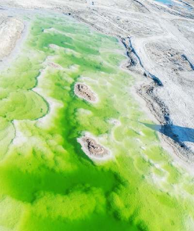 Jade Lake (Taklamakan Desert Highway)
