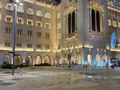 Palazzo Versace Food Plaza