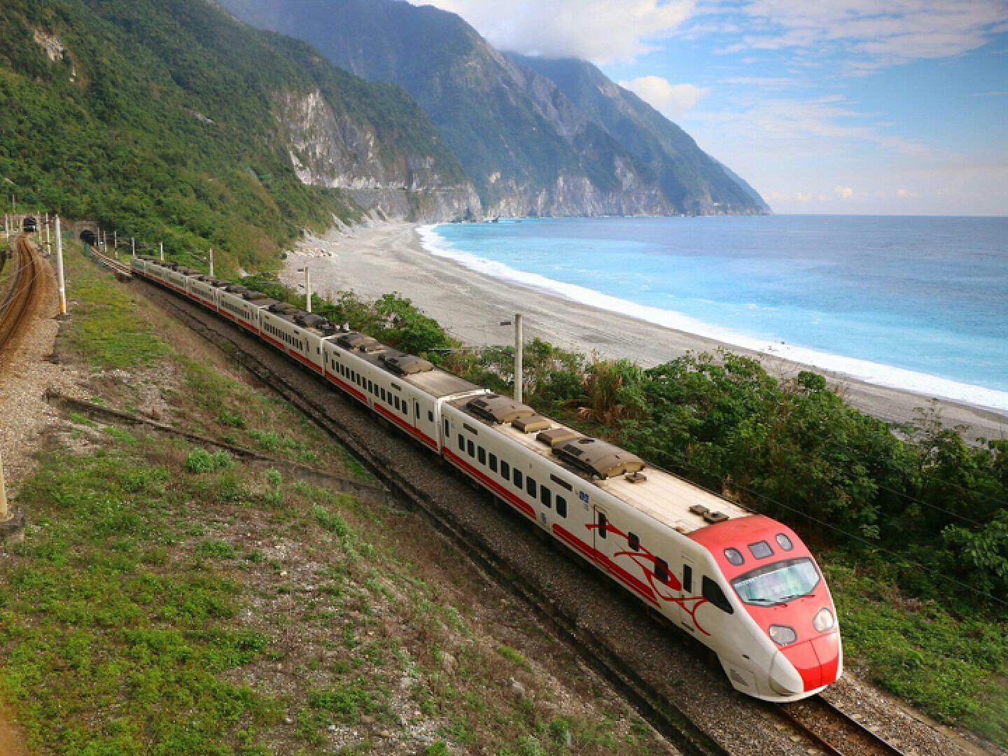 8D7N Travel With Marcus Chin - Taiwan Hidden Wonders Exclusive Train Journey