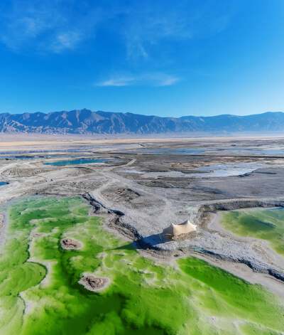 Jade Lake (Taklamakan Desert Highway)