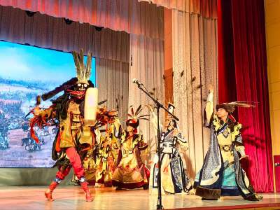 Traditional Song & Dance Performance (Subject to local schedule)