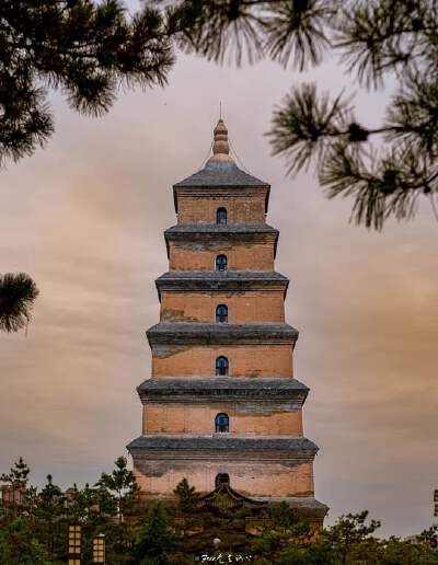 Dayan Pagoda of Daci'en Temple ( Ticket included, no towerclimbing )