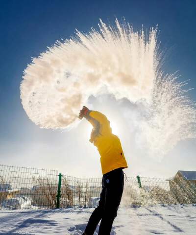 Morning Activity Experience the fun of throwing boiling water into theair to see it instantly freeze.