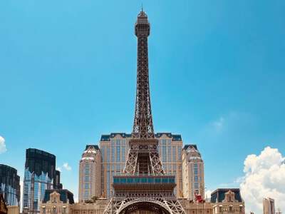Parisian Eiffel Tower (Exterior View）