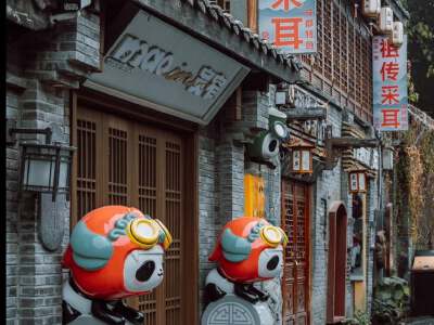Chengdu Free & Easy Day Recommended Visits： Kuan & Zhai Alleys