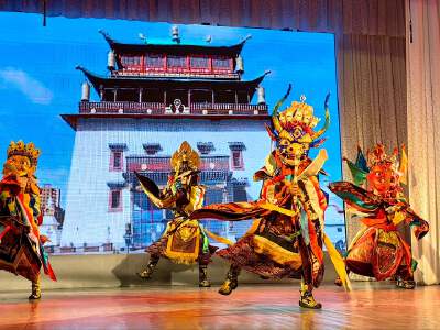 Traditional Song & Dance Performance (Subject to local schedule)