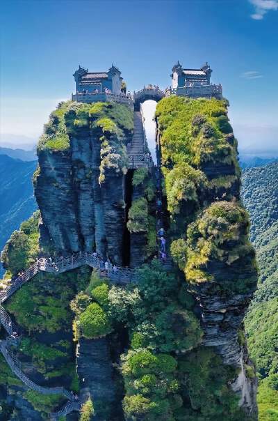 Mount Fanjing Scenic Area (Incl. cable car & shuttle)