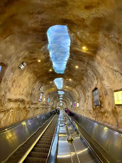 Tianmen Mountain (cable car + Tianmen Cave + escalator + Glass Skywalk with shoe covers)