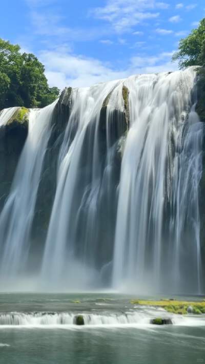Huangguoshu Waterfall (includes eco-friendly shuttle and roundtrip escalator)