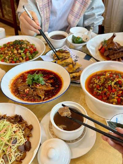 Lunch: Qinshan Zhai Medicinal Cuisine