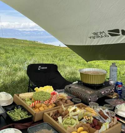 Lakeside Picnic