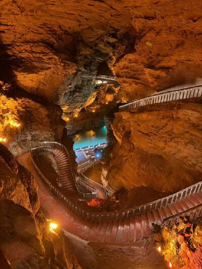 Huanglong Cave