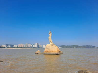 Lovers' Road, Love Post Office and Fisher Girl Statue