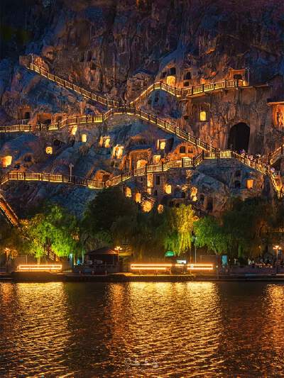 Longmen Grottoes