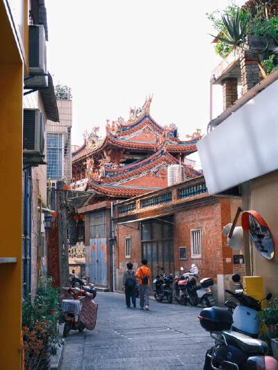 Popular West Street