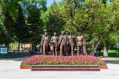 Zhaoyuan Revolutionary Site ( Includes headset )