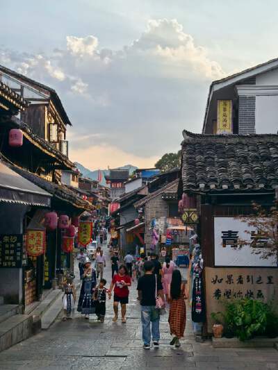 Qingyan Ancient Town (with shuttle)