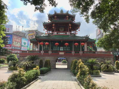 Jinxian Gate and City God Temple