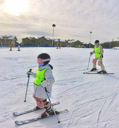Skiing (2 hours)