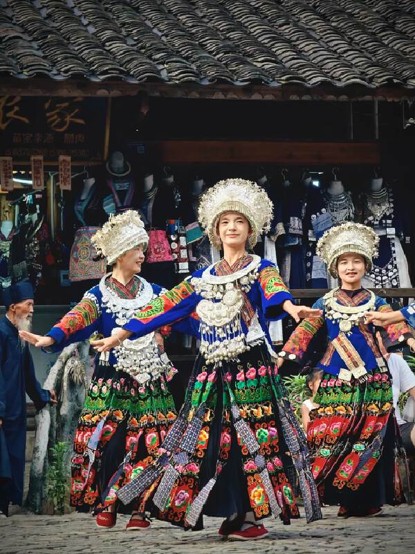 Wujiang → Guiyang · Gelugesang, Qingyan Ancient Town & Farewell Gala