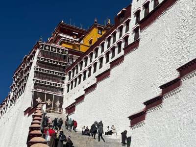 Potala Palace (including headset and entrance ticket)
