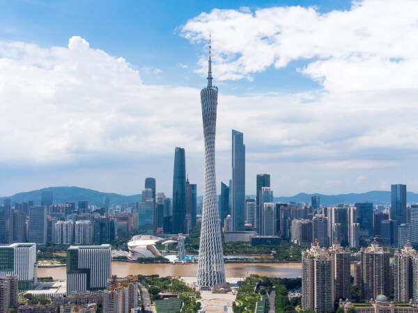 High-speed rail to Guangzhou city sights