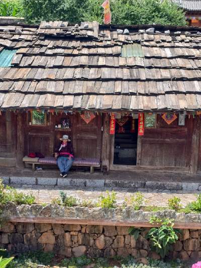 Mosuo Family Home