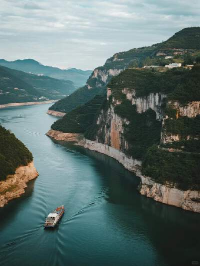 Qingjiang River Gallery Cruise