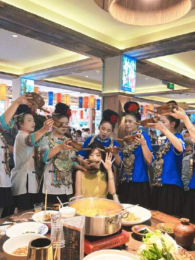 Dinner Tujia “High Mountain Flowing Banquet”