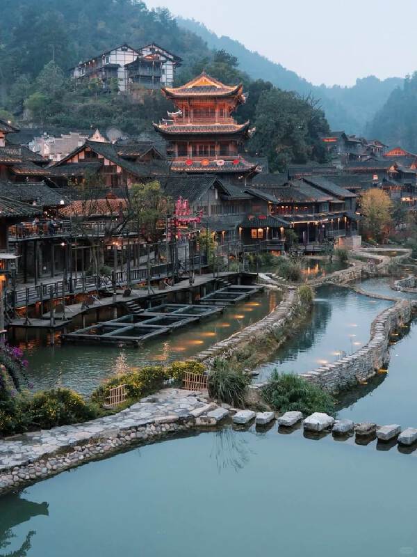 Singapore ✈ Guiyang (2H) – Wujiang Village