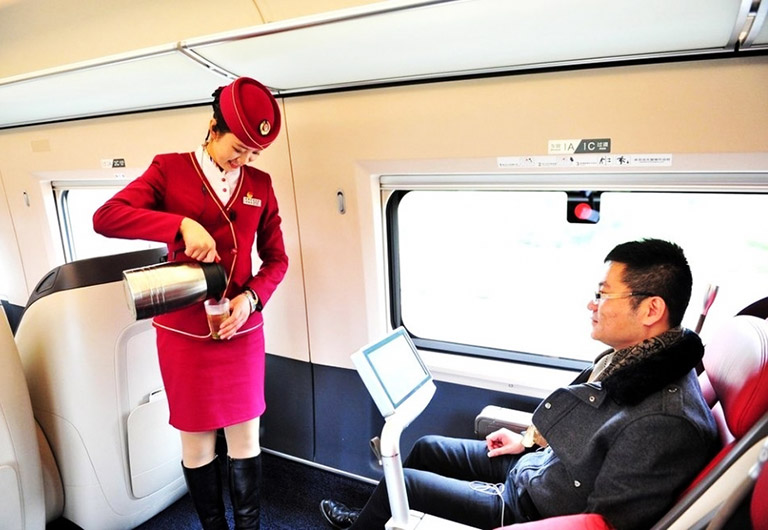 Food & Drinking Service for Business Class Passenger