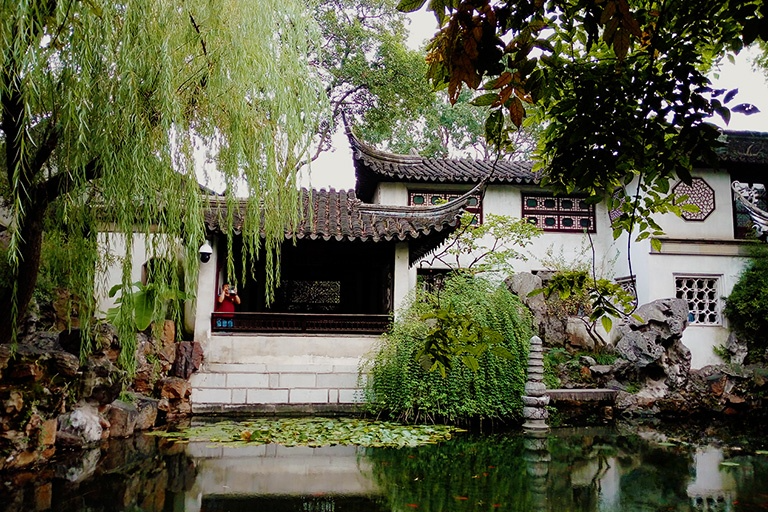 Poetic Scene in Lingering Garden