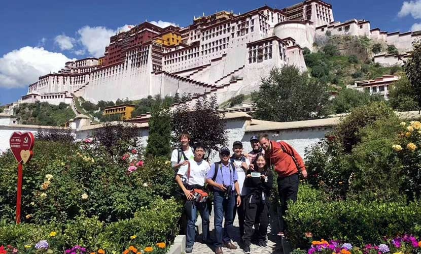 Dressing in Tibet in Summer