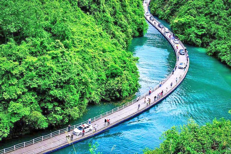 Enshi Shiziguan in Summer