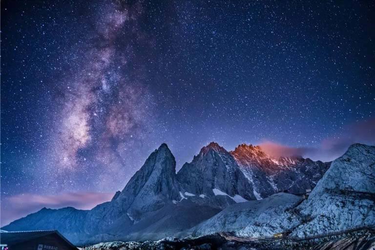 Lijiang Railway Station